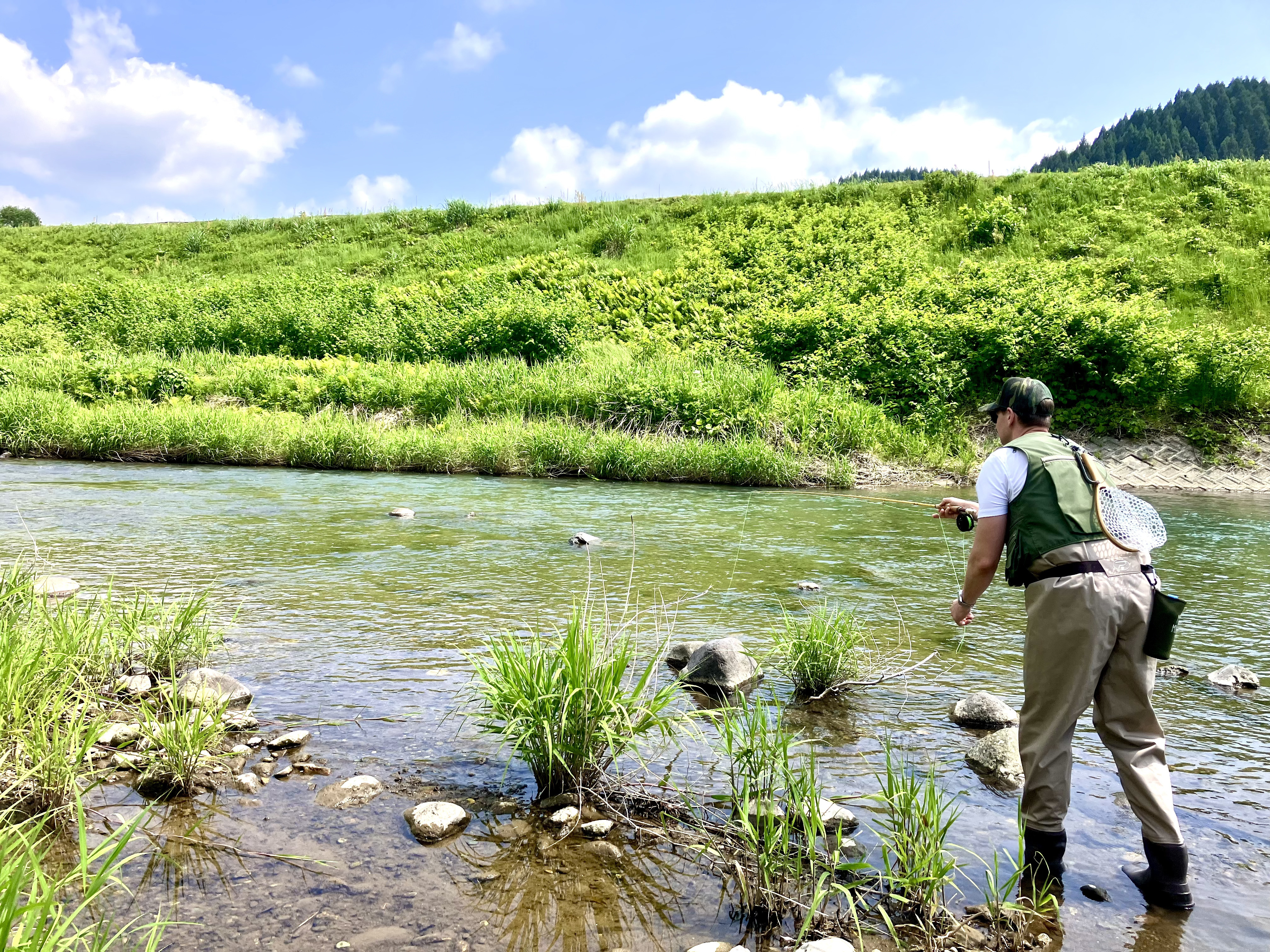 Fly fishing in Toyama